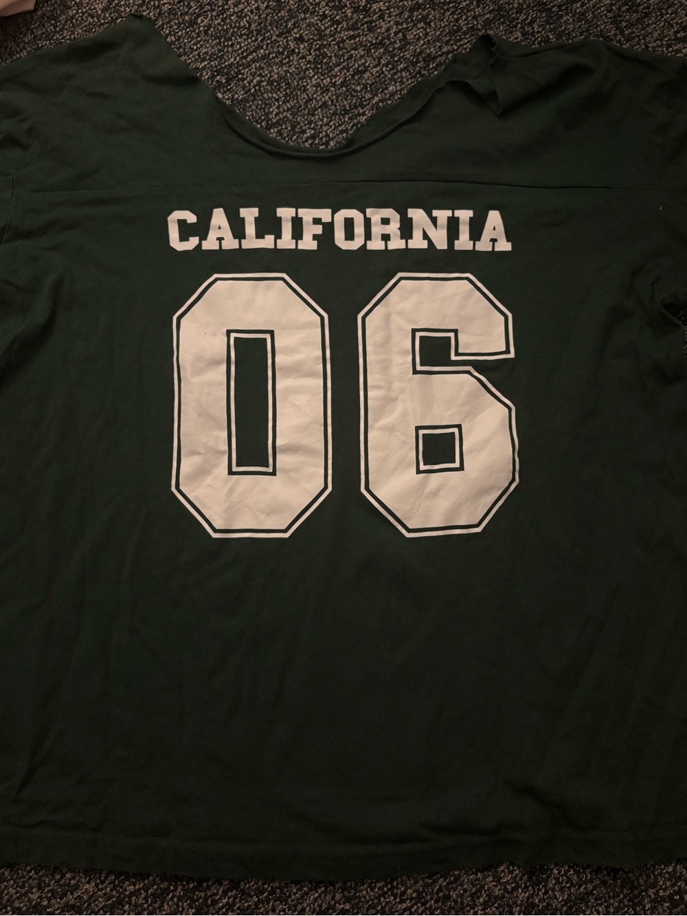 Edikted Dark Green California 06 Graphic Women’s Long Sleeve Top Size Medium
